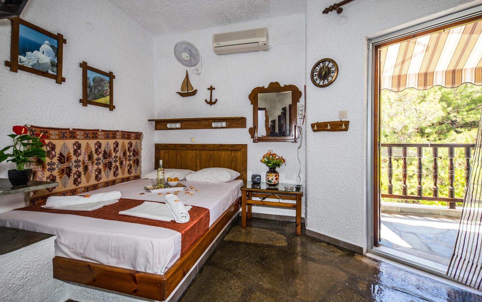 Haus Niko Apartments And Suites Неа-Потідея Номер фото