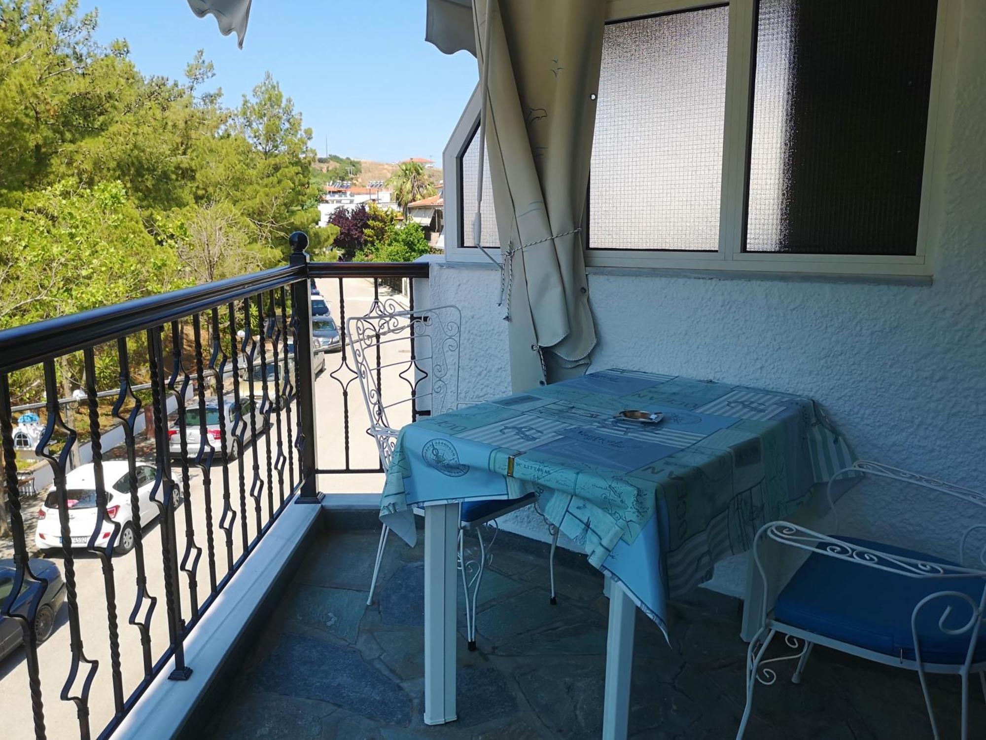 Haus Niko Apartments And Suites Неа-Потідея Номер фото