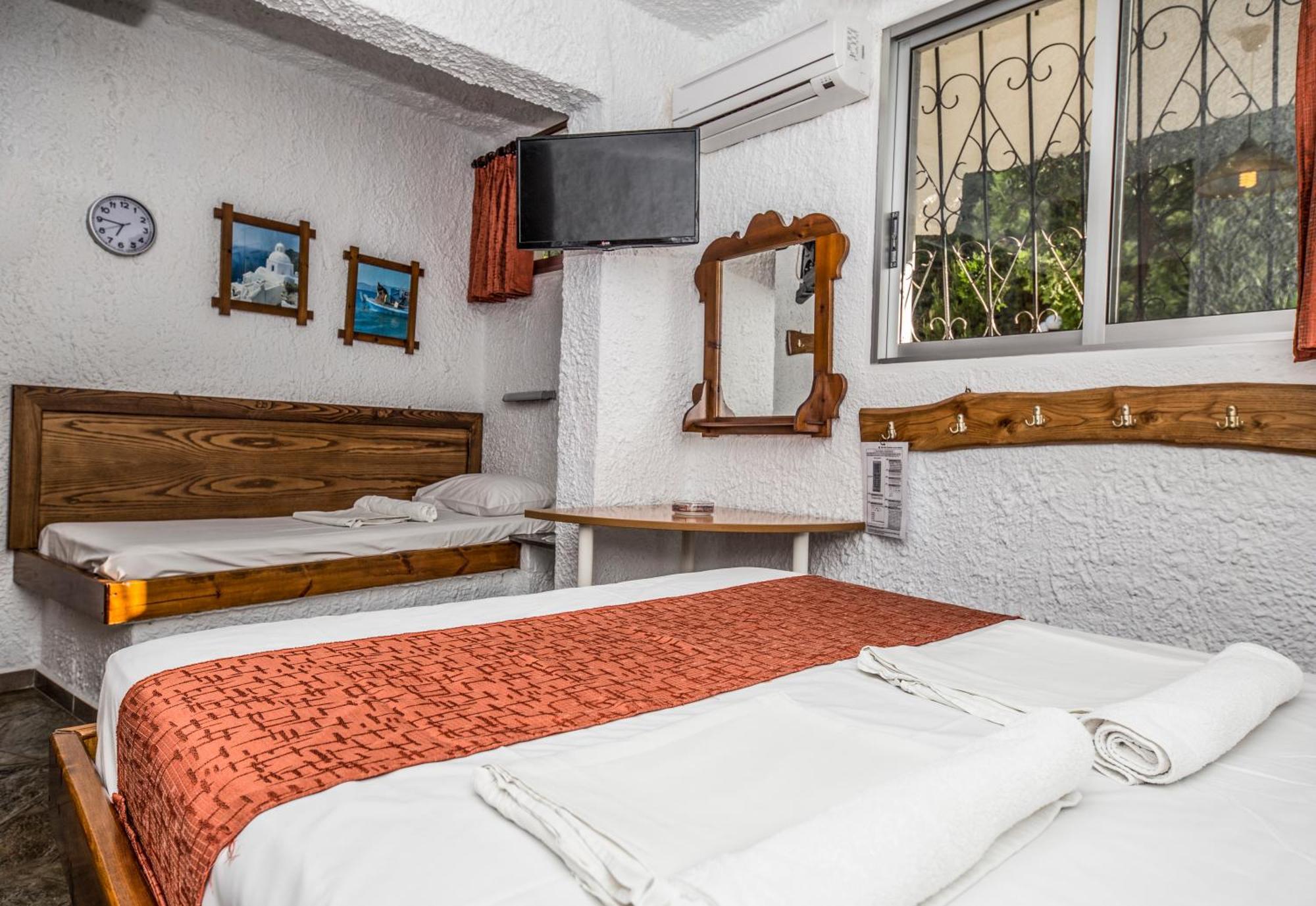 Haus Niko Apartments And Suites Неа-Потідея Номер фото