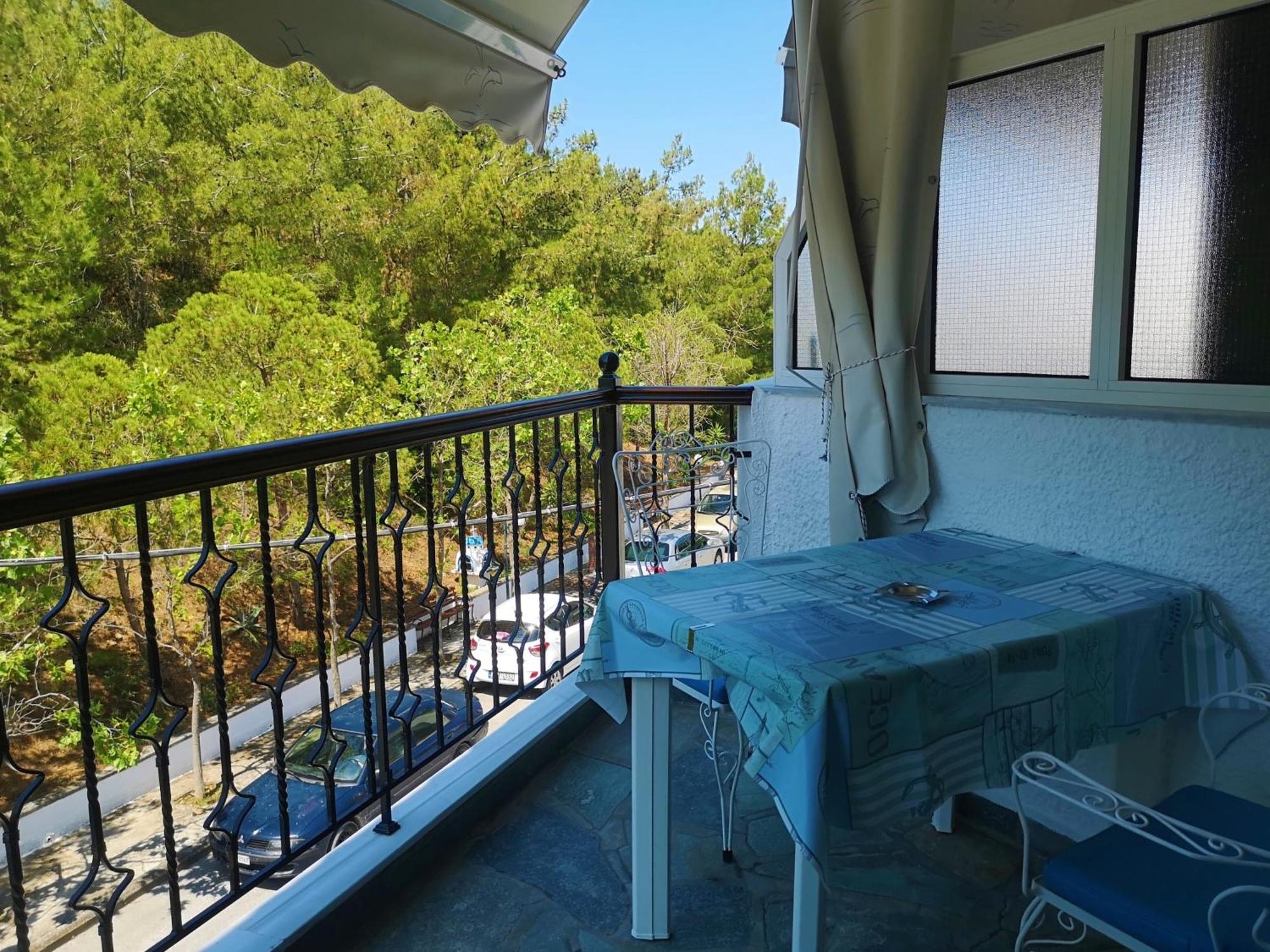 Haus Niko Apartments And Suites Неа-Потідея Номер фото