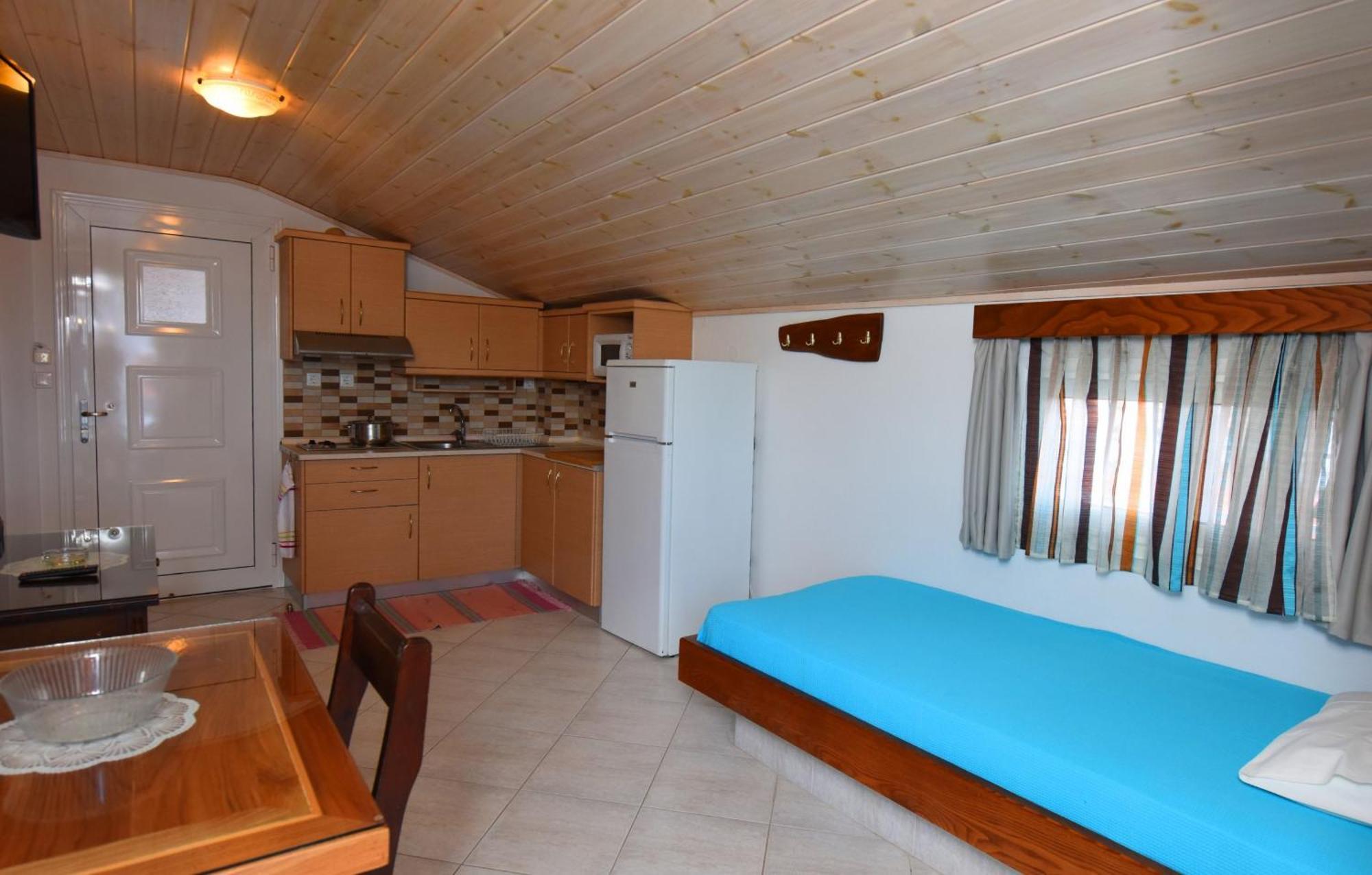 Haus Niko Apartments And Suites Неа-Потідея Номер фото